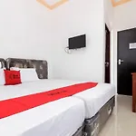 RedDoorz near Sam Ratulangi Airport Manado