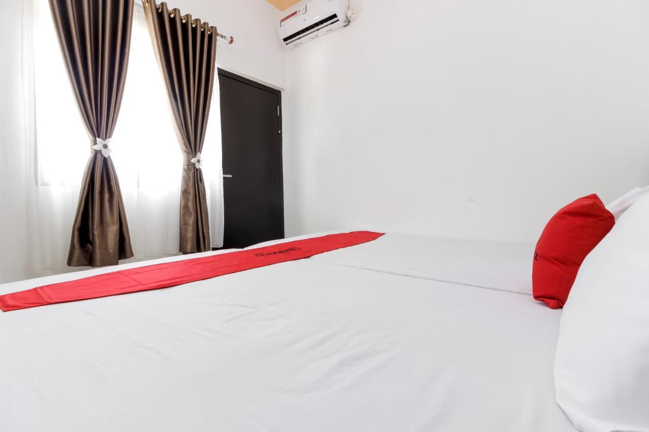 Reddoorz Near Sam Ratulangi Airport Wisma tamu Manado